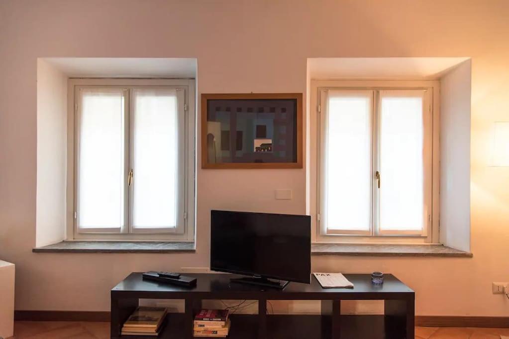 Hidden Retreat - Duomo Apartment Milano Exterior foto