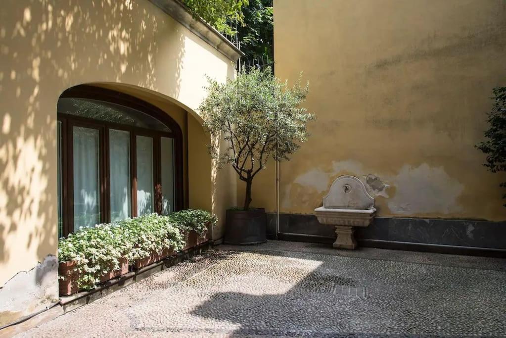 Hidden Retreat - Duomo Apartment Milano Exterior foto